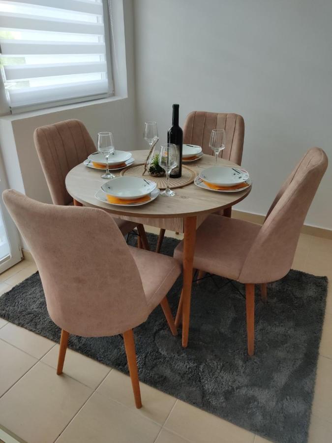 Apartman Andjela ปลูชิเน ภายนอก รูปภาพ